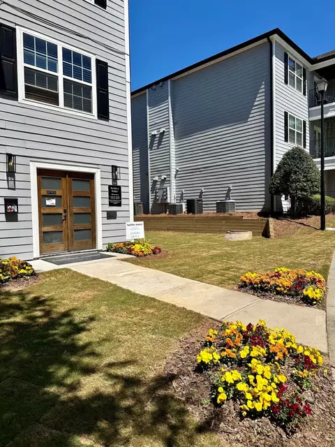 950 Harbins Rd NW #333, Lilburn, GA 30047