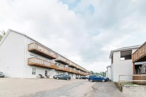 100-1400 Pinnacle Heights Dr UNIT 1221, Morgantown, WV 26505