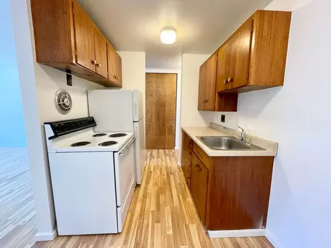 4214 11th Ave NE #304, Seattle, WA 98105