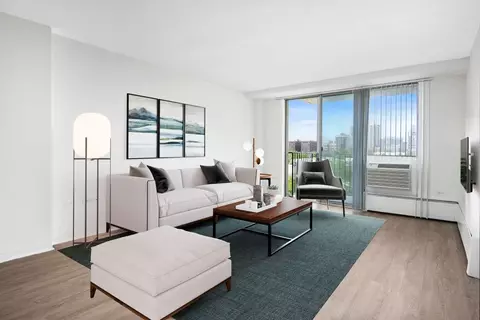 441 W Oakdale #12E, Chicago, IL 60657