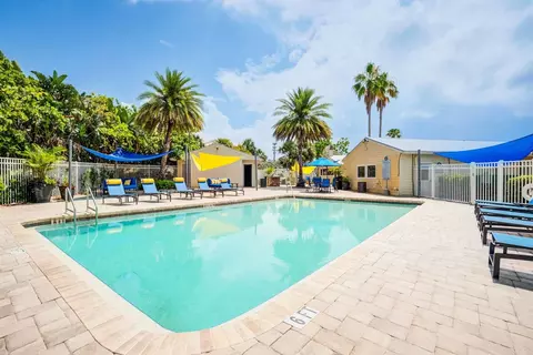 5970 35th St W #F-204, Bradenton, FL 34210