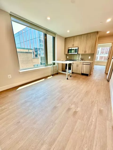 1355 17th St NW #305, Washington, DC 20036