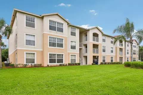 1200 Treasure Cay Dr #108, Fort Pierce, FL 34947