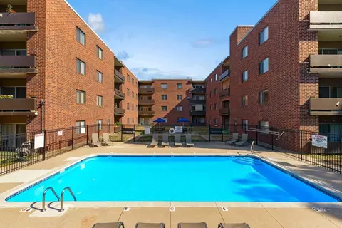 3662 Ingersoll Ave #212, Des Moines, IA 50312