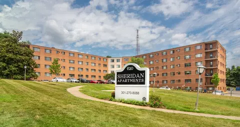 620 Sheridan St #620-404, Hyattsville, MD 20783