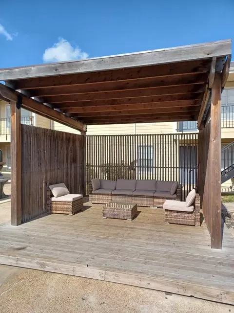 74 Lyerly St #531, Houston, TX 77022