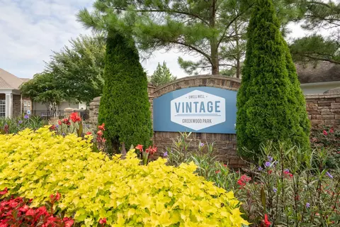 245 Creekwood Cove Ln #8-3C, Lenoir City, TN 37772