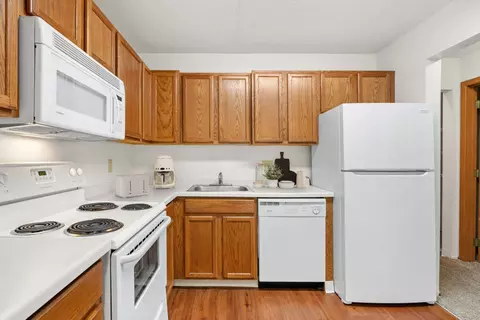 11751 W River Hills Dr #C113, Burnsville, MN 55337