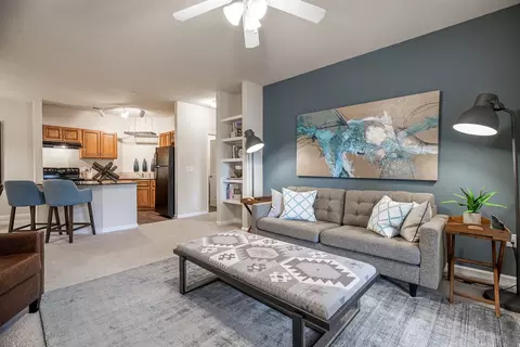 140 N Davis Rd #1032, Lagrange, GA 30241