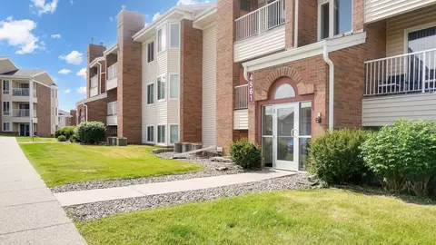 4598 Slater Rd #4537-208, Eagan, MN 55122