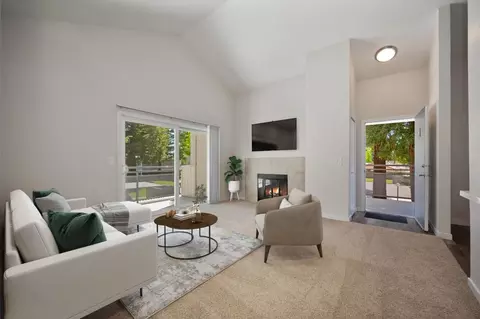 7556 Rush River Dr #033, Sacramento, CA 95831