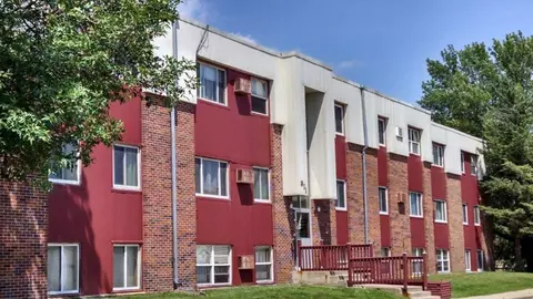 811 Eighth St #03, Farmington, MN 55024