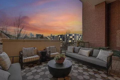 905 Kenilworth Ave #231, Charlotte, NC 28204