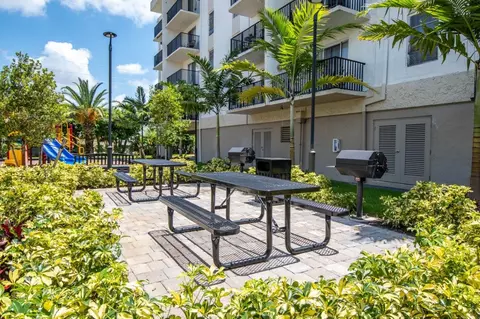 1475 W 46th St #101A, Hialeah, FL 33012