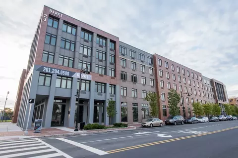 23 University Place Blvd #RV1-215, Jersey City, NJ 07305