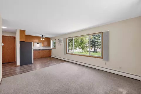 705 Mcknight Rd N #2248-104, Saint Paul, MN 55119