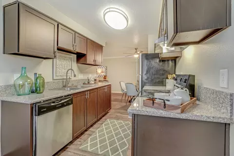 4701 NE 72nd Ave #D-060, Vancouver, WA 98661