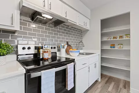 520 W Prince Rd #7213, Tucson, AZ 85705