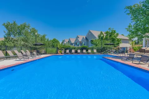 1200 Landing Ln #3104, Carnot-moon, PA 15108