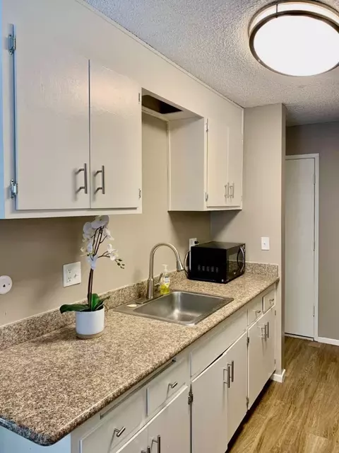2461 Warring St #108, Berkeley, CA 94704 photo 2