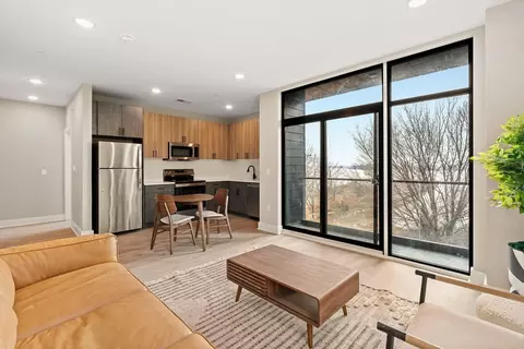 933 Penn St #PR 230, Philadelphia, PA 19123