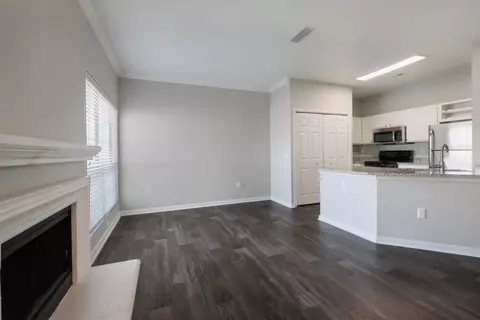 1947 Larkspur Dr #14-1406, San Antonio, TX 78213