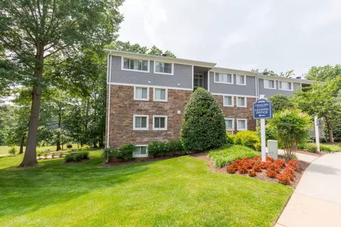 614 Oakland Hills Dr #202, Arnold, MD 21012
