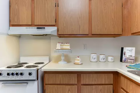 3900 Aspen Dr #207, Port Huron, MI 48060