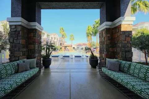 8092 W Paradise Ln #1048, Peoria, AZ 85382
