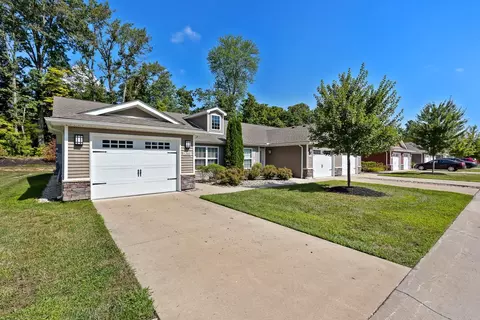 1252 Redleaf Dr #1273, Batavia, OH 45103