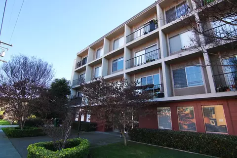 2020 Santa Clara Ave #408, Alameda, CA 94501