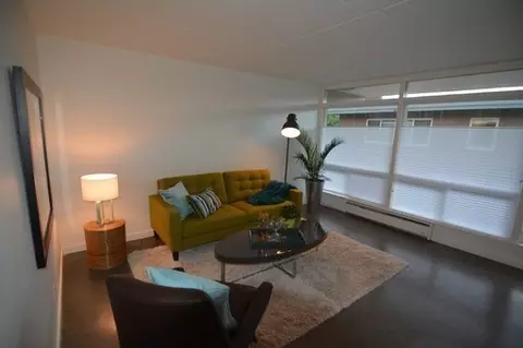 910 10th Ave E #103, Seattle, WA 98102