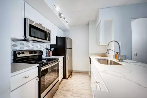 5115 N 40th St #321, Phoenix, AZ 85018