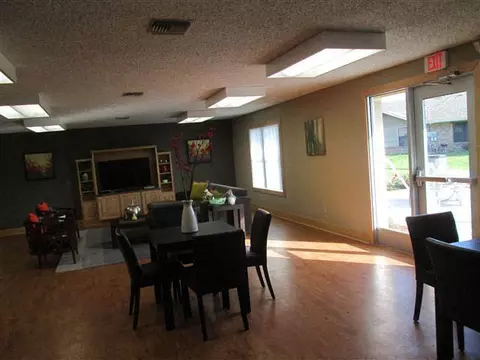 421 E 7th St #123, Kaufman, TX 75142