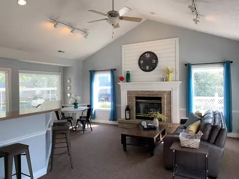 7860 S Citori Dr #D104, Sandy, UT 84070