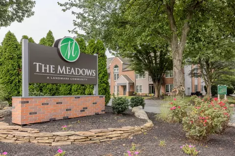 100 Eagle Dr #1014, Emmaus, PA 18049