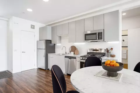 4801 Shattuck Ave #104, Oakland, CA 94609