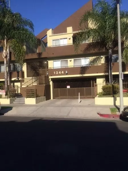 1344 N Serrano Ave #202, Los Angeles, CA 90027