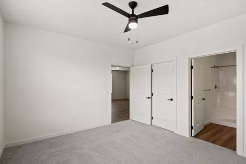 4000 Emerson Dr #2409, Mount Wolf, PA 17347