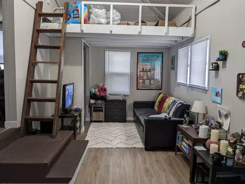 2007 College St # 2, Cedar Falls, IA 50613