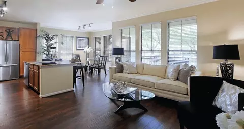 7510 Burgoyne Rd #1143, Houston, TX 77063