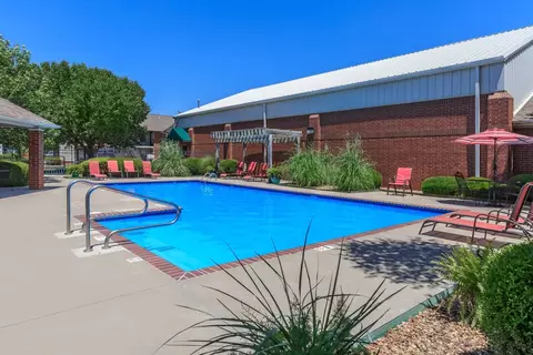 2363 Chapel Ridge Pl #25B, Salina, KS 67401