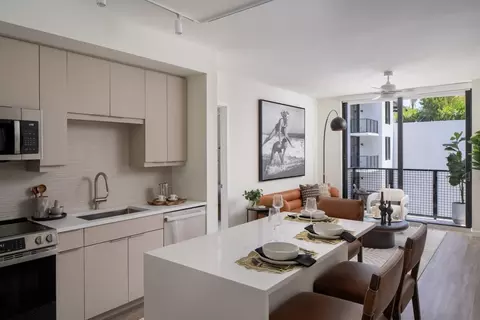 45 NE 27th St #302, Miami, FL 33137