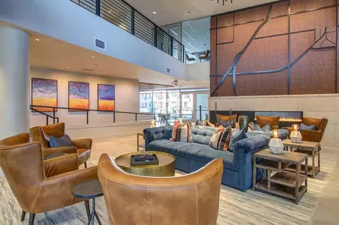7201 W 80th St #318, Overland Park, KS 66204