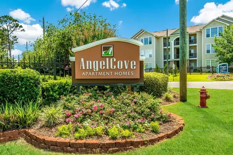 9890 N Loop Rd #123, Pensacola, FL 32507