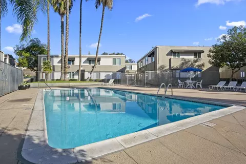 200 S Azusa Ave #1, Azusa, CA 91702