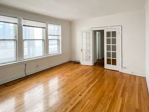 428 W Surf St #428-2A, Chicago, IL 60657