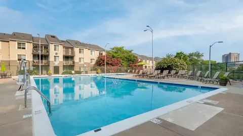 1723 Gosnell Rd #13-103, Tysons Corner, VA 22182