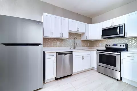 511 S Westland Ave #STE 16, Tampa, FL 33606