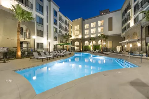 420 La Crescenta Dr #119, Brea, CA 92823